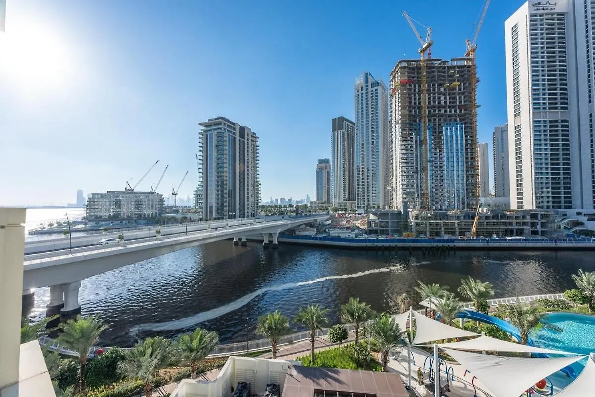Dazzling 3-Bedrooms Apartment In The Heart Of Dubai Creek Harbour 0*,