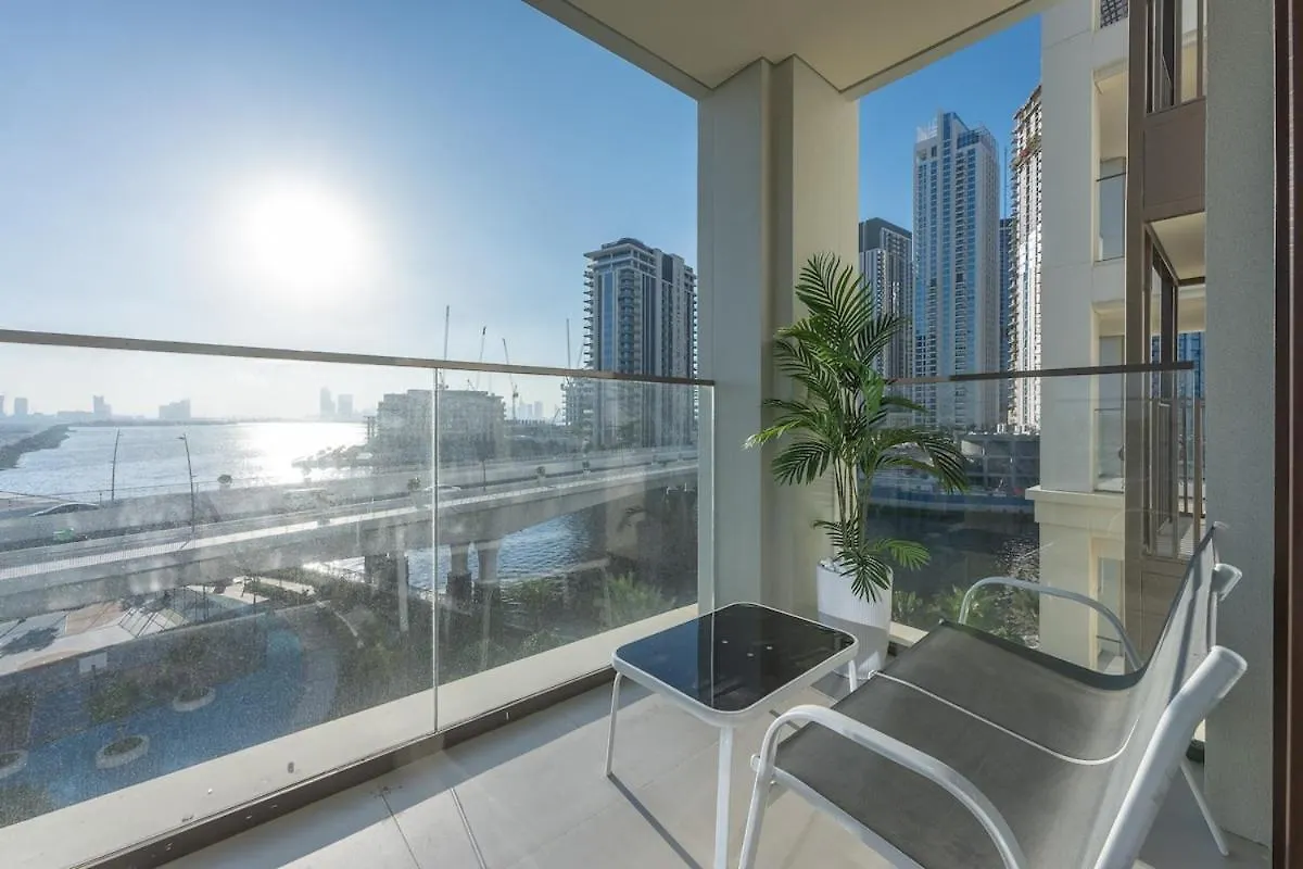 Dazzling 3-Bedrooms Apartment In The Heart Of Dubai Creek Harbour 0*,