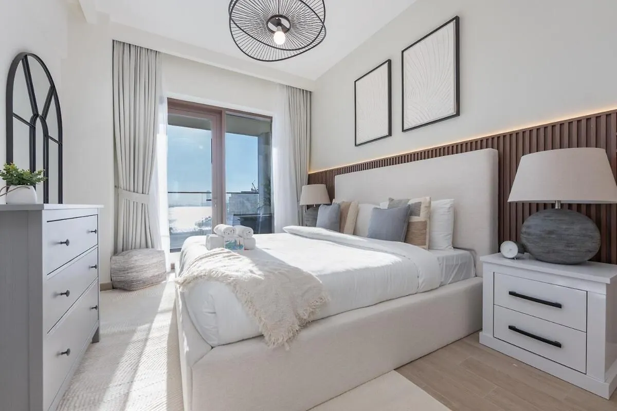 Dazzling 3-Bedrooms Apartment In The Heart Of Dubai Creek Harbour